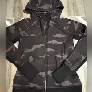 NWOT Athleta Triumph Hoodie